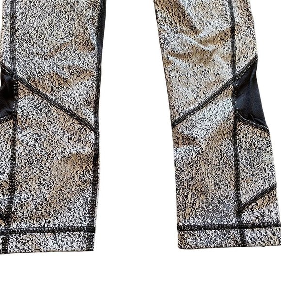 Lululemon Pace Rival Crop Power Luxtreme Spray Jacquard White Black / Black Sz 4 - Picture 8 of 11